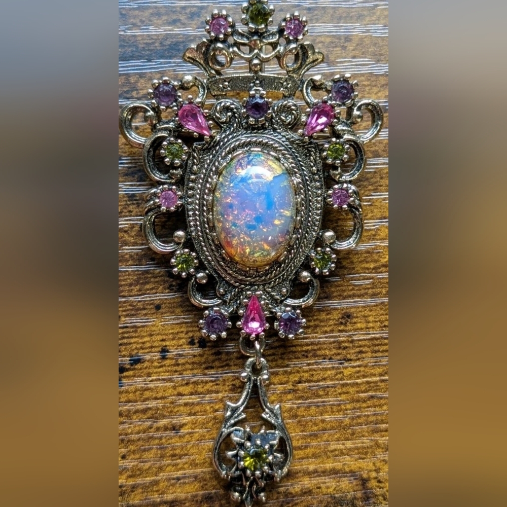 Vintage Sarah Coventry Contessa Brooch Victorian Crown Foil Rhinestones Pin